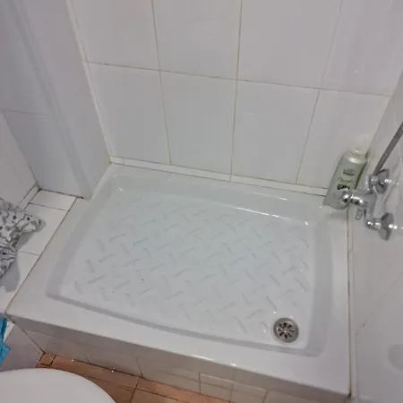 56- Del Piso Homestay *